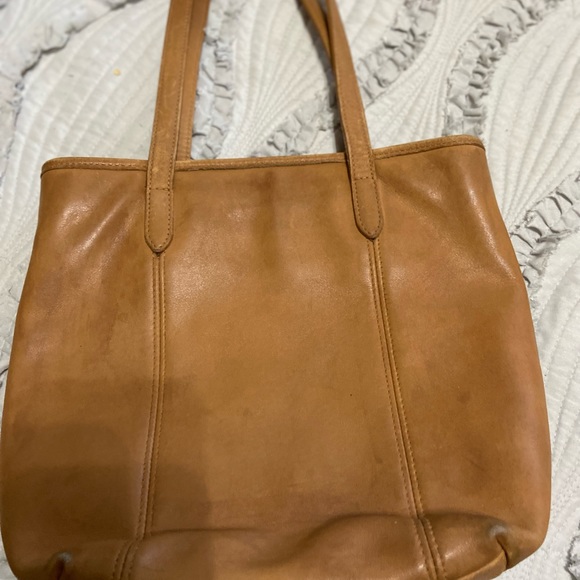 COACH Tan purse. See pics for condition & measurements - Picture 7 of 11